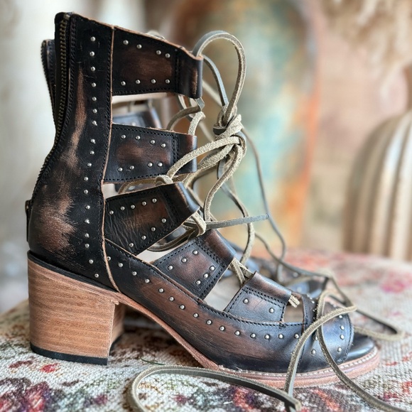 FREEBIRD distressed Studded Heeled Boots open toe leather shoes like new - Picture 5 of 12